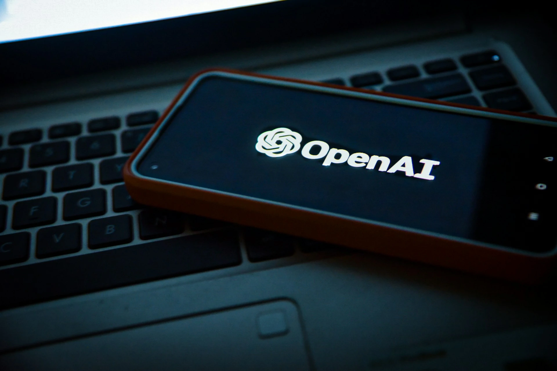 OpenAI, SoftBank и Oracle представили проект на 500 миллиардов долларов под названием «Stargate Project» для создания передовой AI инфраструктуры.