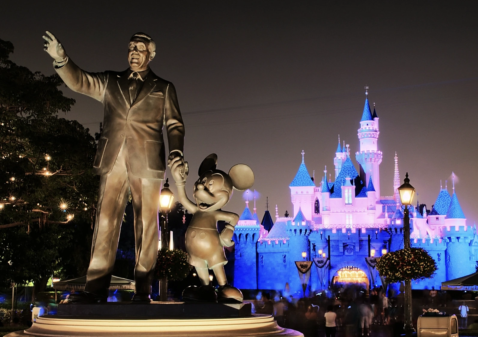 Сотрудник Disney скачал инструмент ИИ, что привело к дорогостоящей кибератаке.