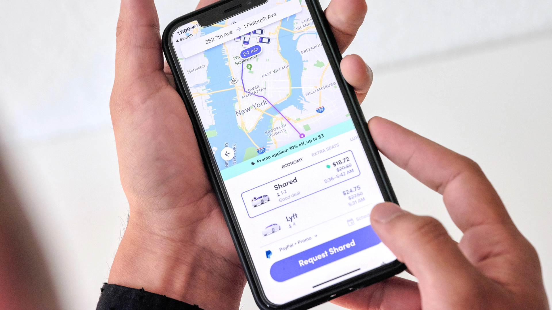 Пассажир Lyft получает загадочное текстовое сообщение с записью беседы во время поездки
