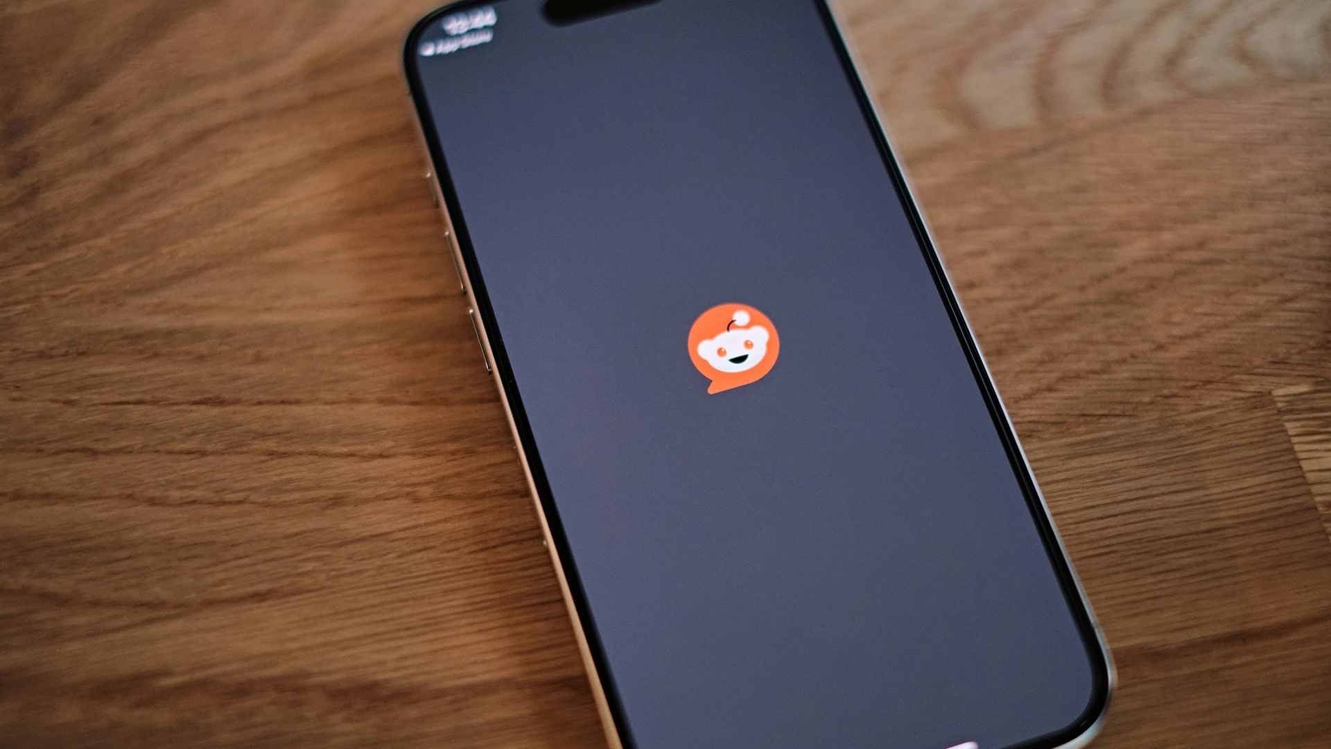 Google будет поддерживать инструмент для ответов на Reddit