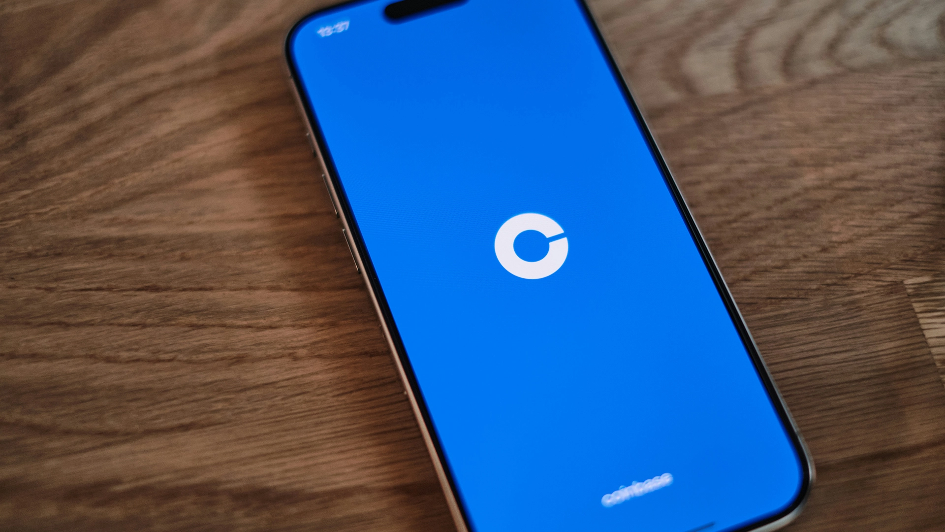 Coinbase заявляет, что сотрудники получали взятки в попытке массового кражи данных