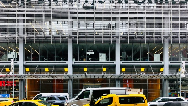 Amazon Заключает Соглашение о Лицензировании Искусственного Интеллекта с The New York Times