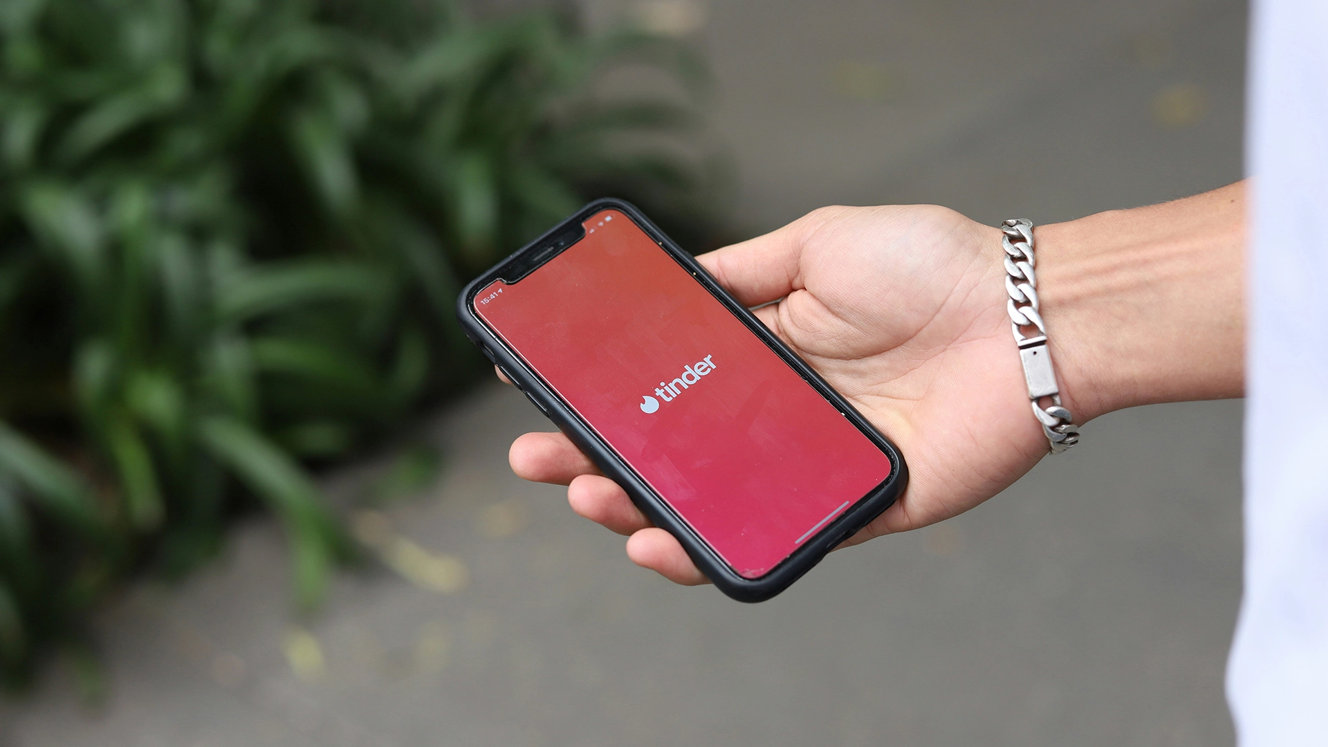 Tinder Тестирует Функцию Выбора Предпочтительного Роста Для Платных Пользователей