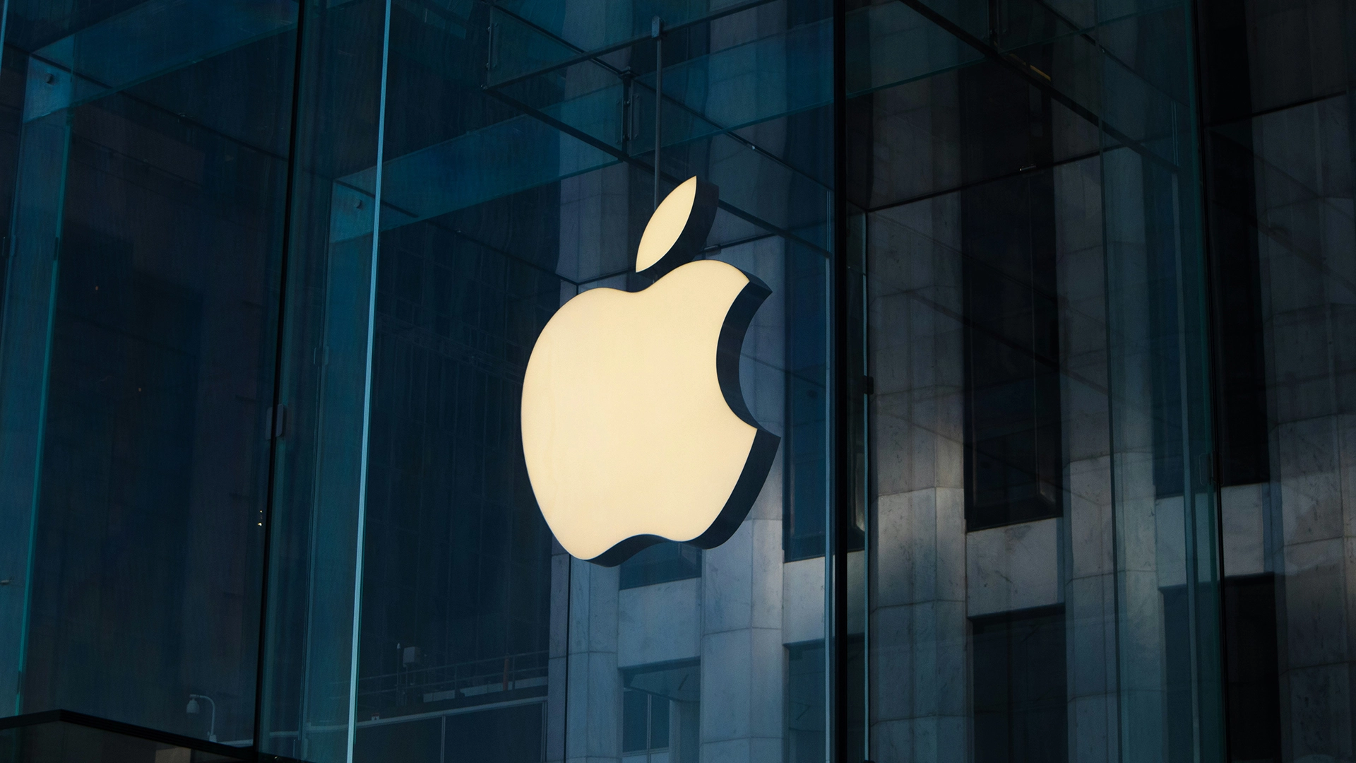 Инвесторы подают в суд на Apple за якобы введение в заблуждение относительно прогресса в области ИИ