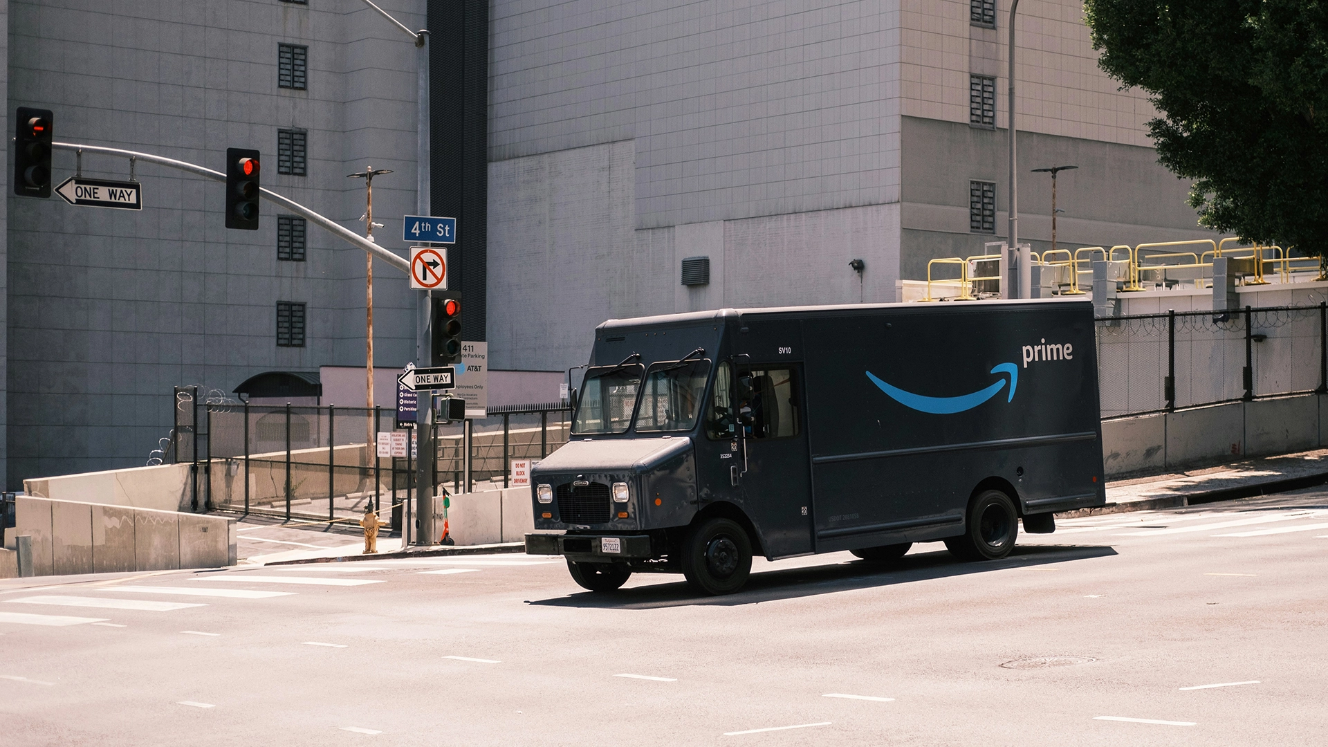 Amazon инвестирует 54 миллиарда долларов на усиление инфраструктуры Великобритании, облачных технологий и медиа