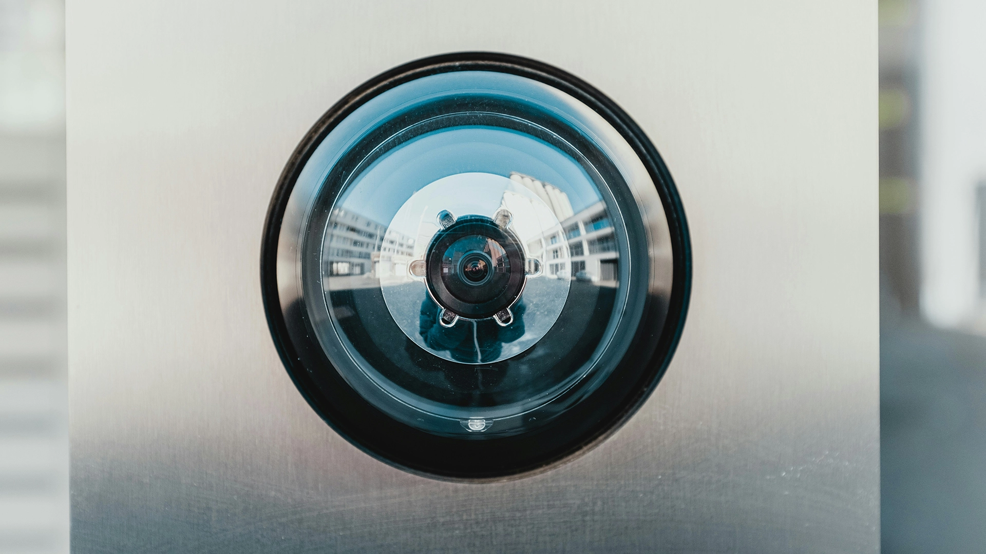 Amazon выпускает функцию AI для описания видео в сервисе Ring
