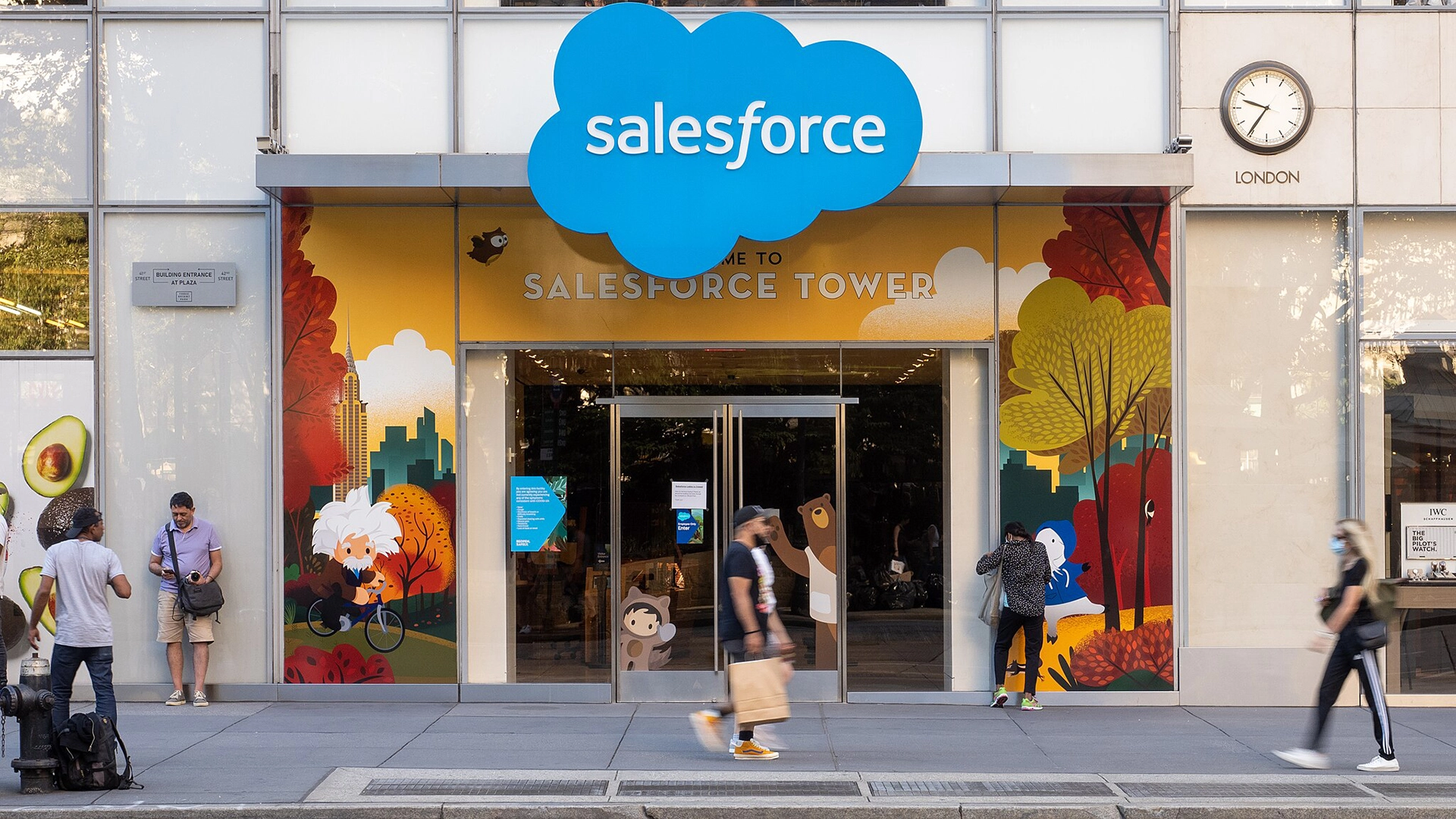 Google предупреждает организации о краже данных Salesforce