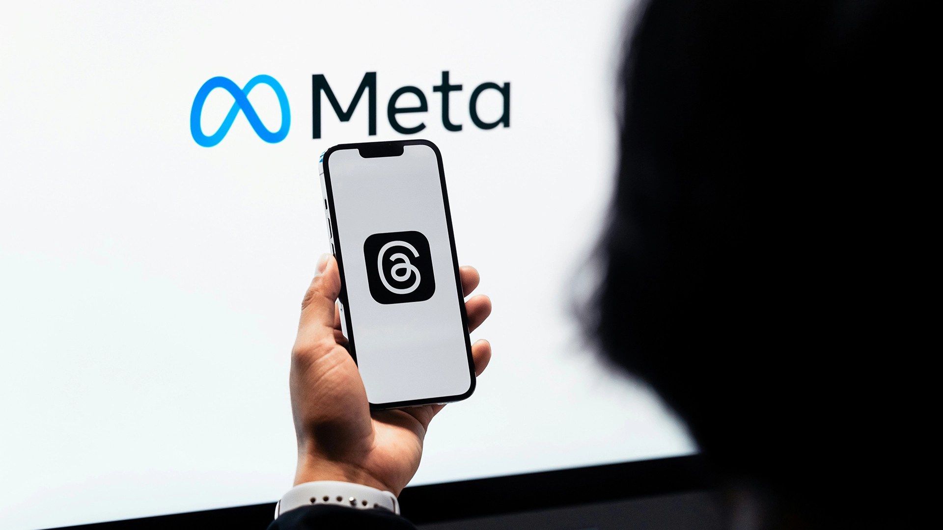 Meta и Character.ai подвергаются критике за предполагаемую эксплуатацию детей с помощью AI чат-ботов