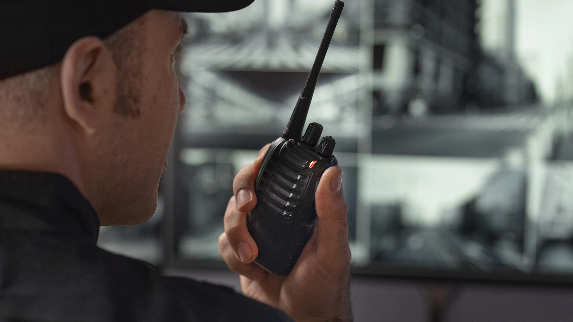 Найдены полицейские и военные радиостанции, использующие легко взламываемые ключи шифрования